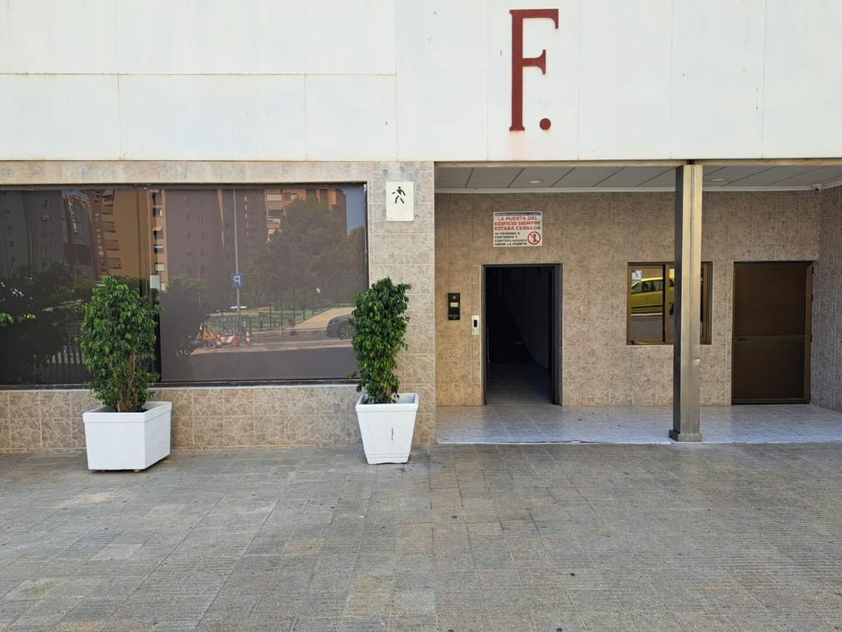 Comfortable Studio With Sea View Leilighet Benidorm Eksteriør bilde